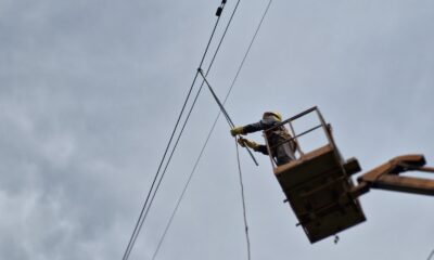 Енергетики відновили світло майже для 300 осель Київщини, що постраждали від обстрілів